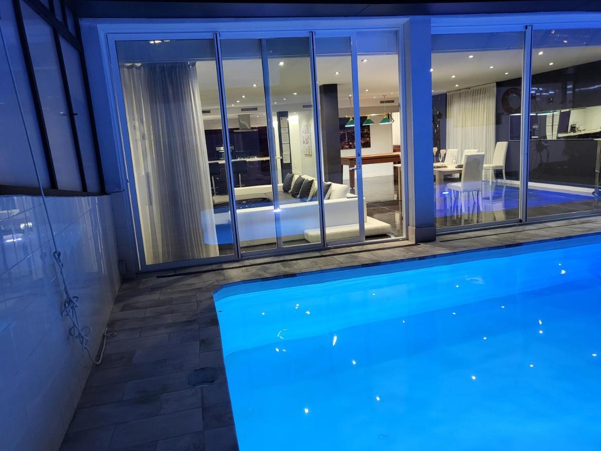 Luxurious Villa Marly II Castelldefels Zewnętrze zdjęcie