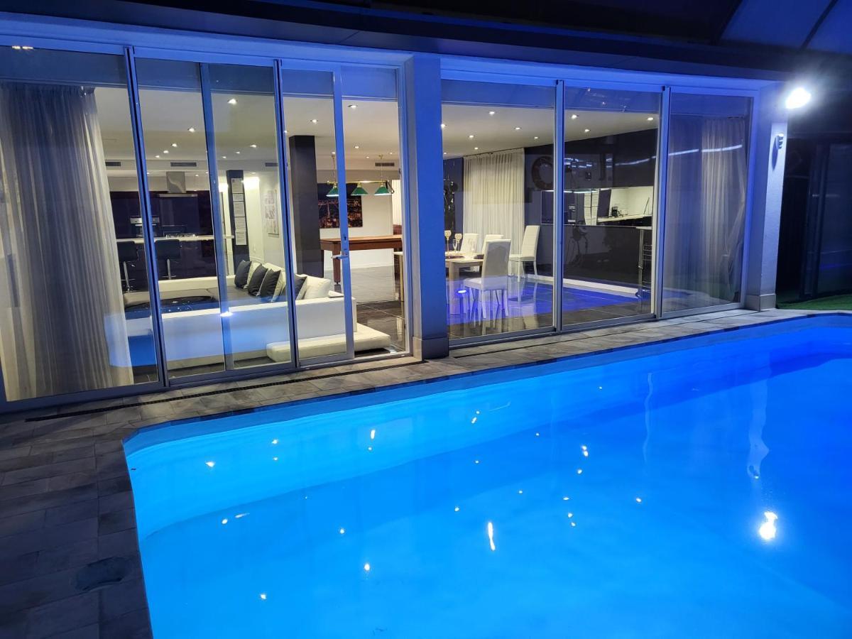 Luxurious Villa Marly II Castelldefels Zewnętrze zdjęcie